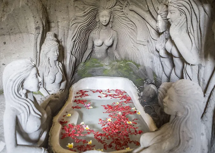Villa Avalon Castle & Ubud (Bali)
