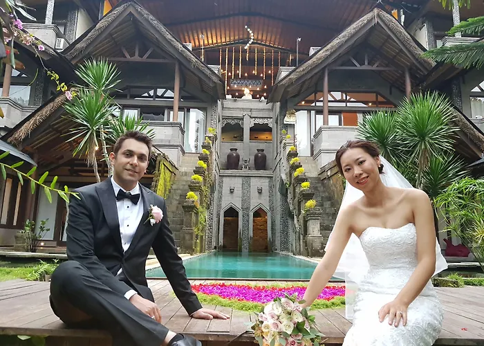 Avalon Castle & * Ubud (Bali)