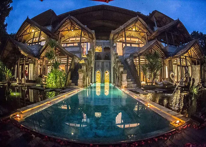 Avalon Castle & * Ubud (Bali)