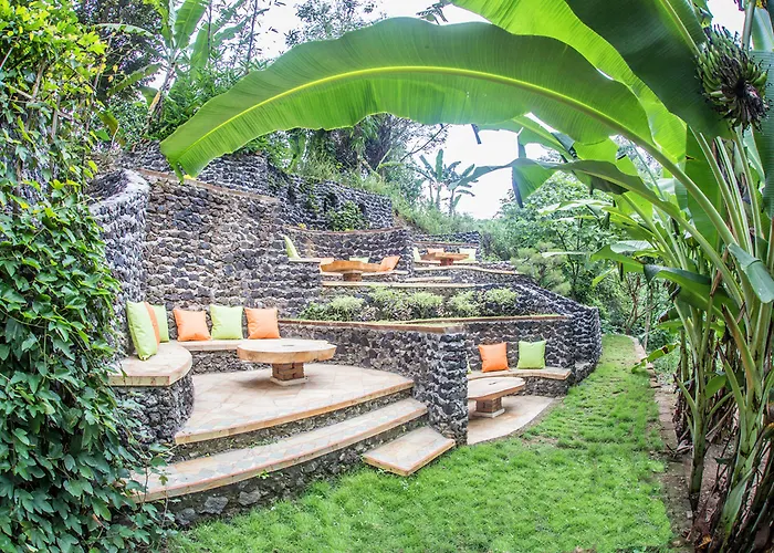 Avalon Castle & Ubud (Bali)